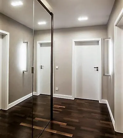 Apartment Lord House *